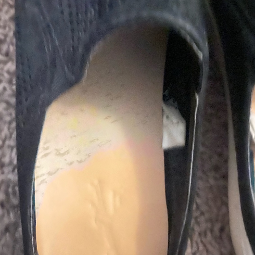 Sandals - Picture 2 of 2